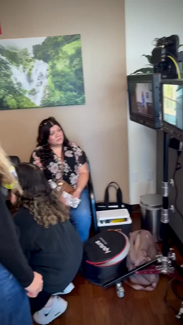 What do you do when you’re limited on time in a specific location? You run Duarte Studios’ 1st and 2nd units shooting both photo and video. 🎬🎥📷  #setlife #videoproduction #commercial